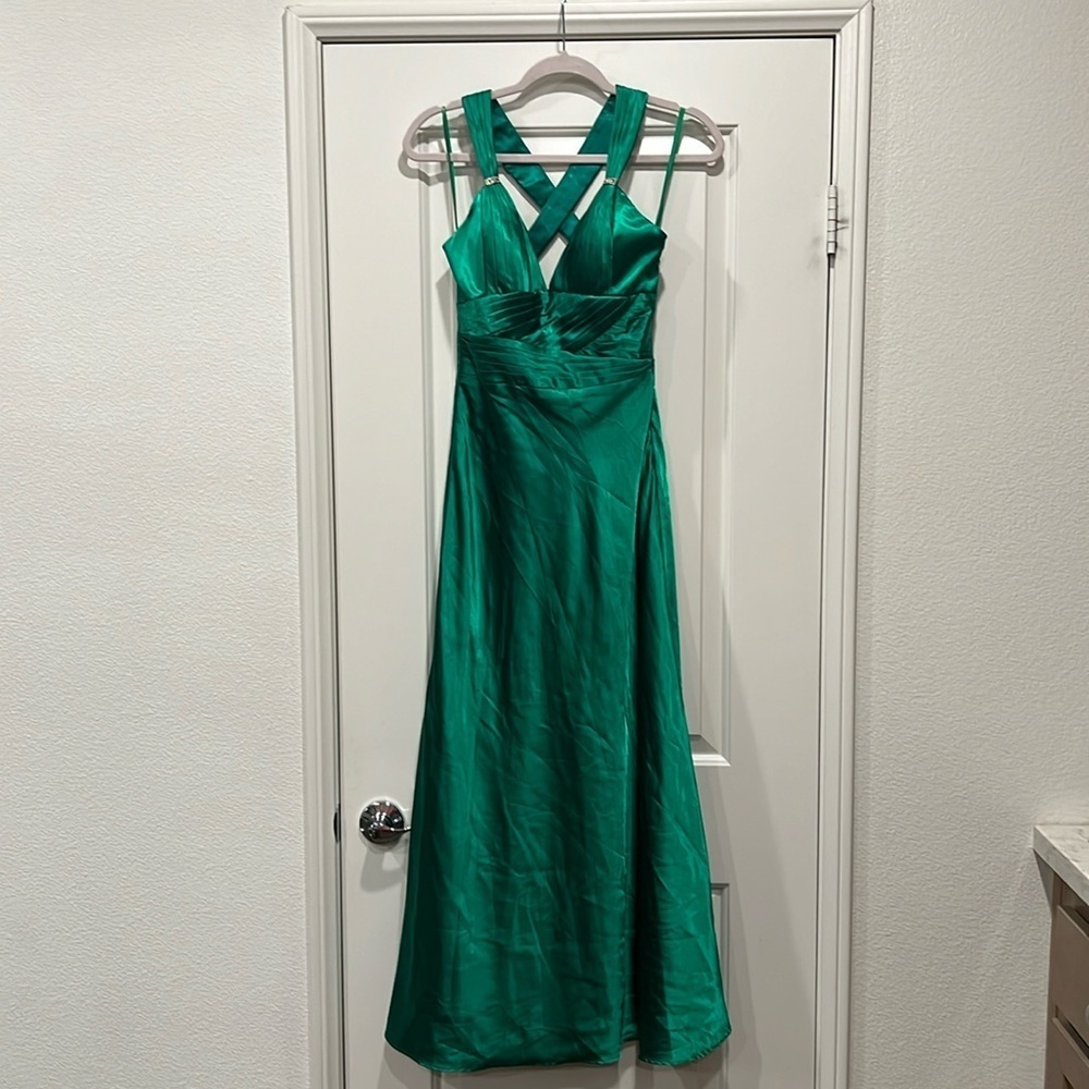 May Queen Couture green polyester full length formal dress Size 4